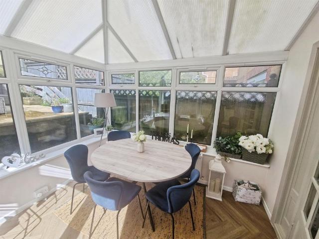 House for sale in Tonyrefail, Coedely