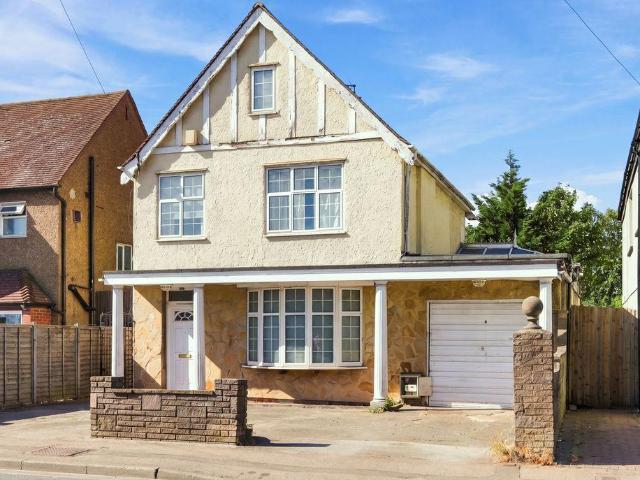 House for sale in Potters Bar, Hertfordshire