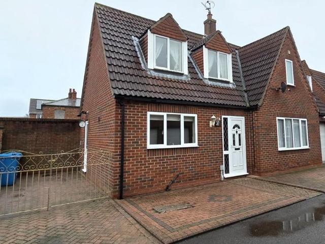House for sale in Rawcliffe