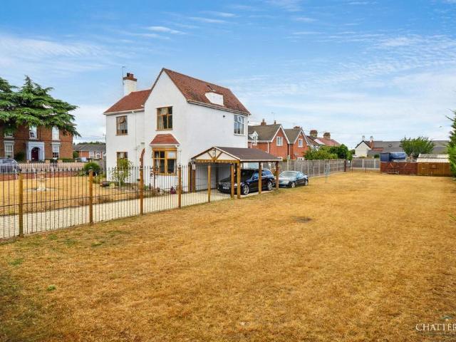 House for sale in Crookhill, Worcestershire