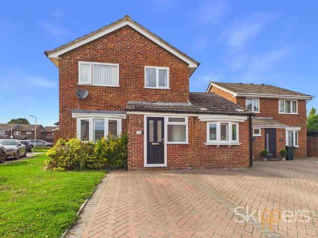 House for sale in Godinton Park, Bridgefield