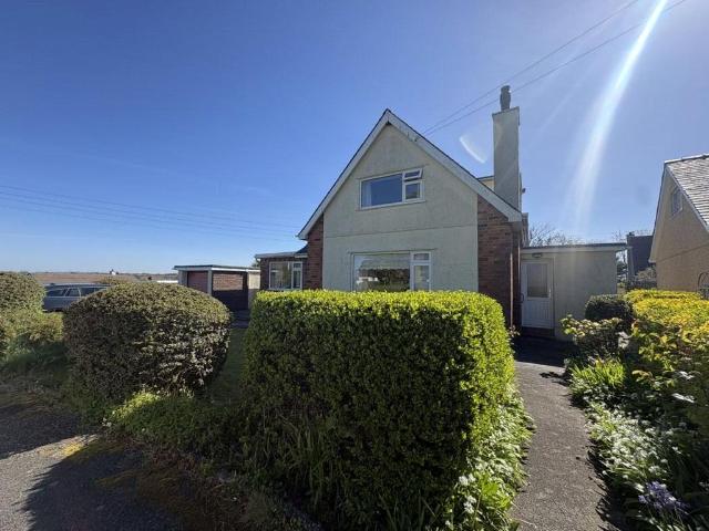House for sale in Llangefni, Wales