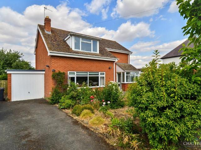 House for sale in Crookhill, Worcestershire