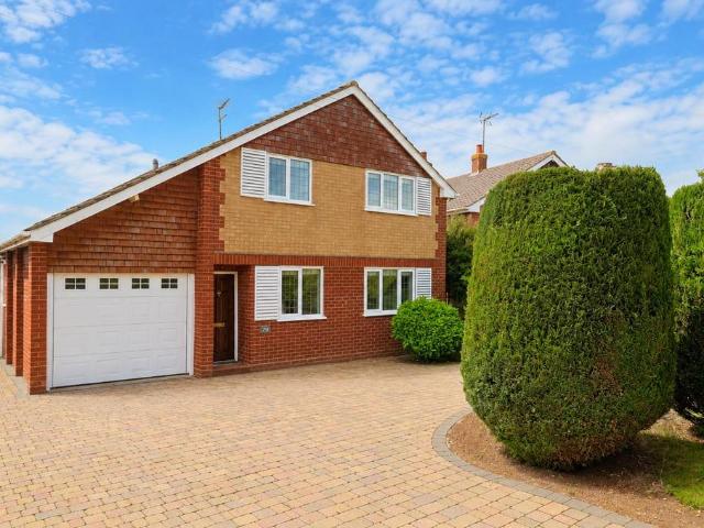 House for sale in Croes Eneurys, Wrexham