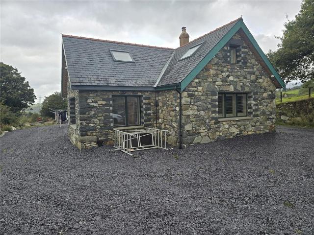 House for sale in Llanllyfni