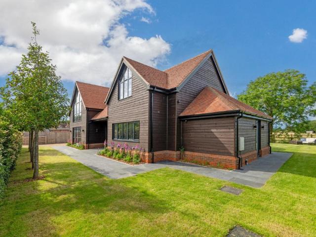 House for sale in Wildmoor, Basingstoke and Deane