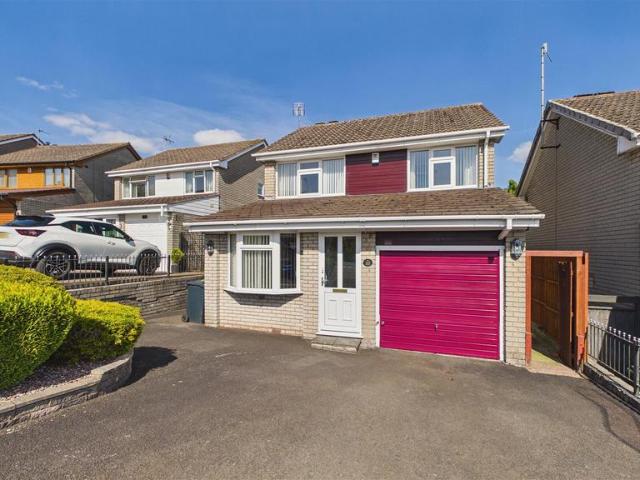 House for sale in Halesowen, West Midlands