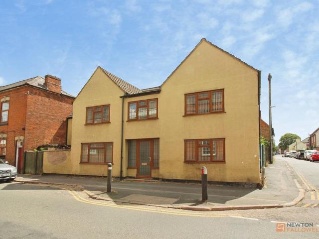 House for sale in Syston, Elmfield