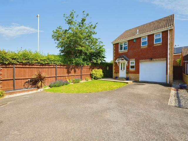 House for sale in Kennington Lees, Bridgefield