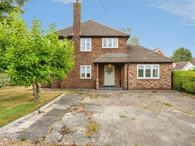House for sale in Weston Turville
