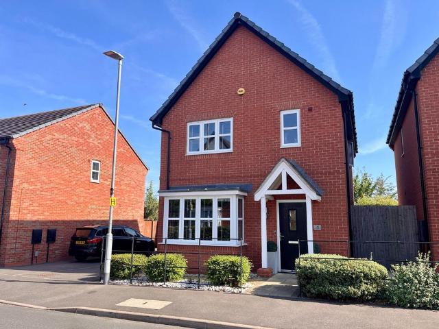 House for sale in Elmfield, Leicestershire