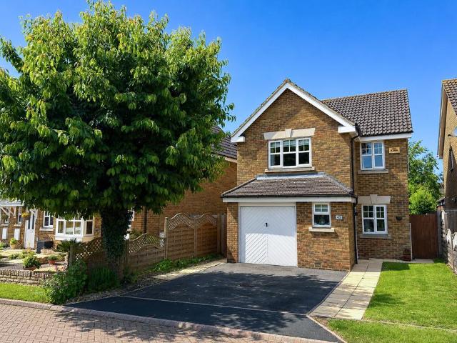 House for sale in Stone with Bishopstone and Hartwell, Stone