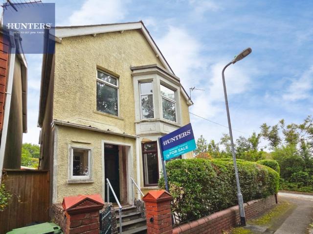 House for sale in Ynysawdre, Brynmenyn