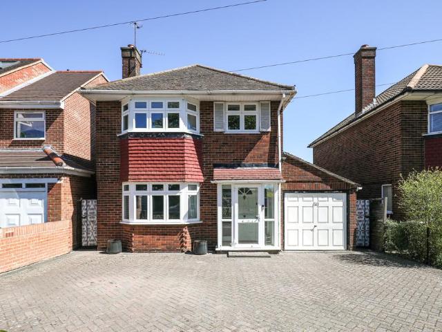 House for sale in Hampton, Greater London