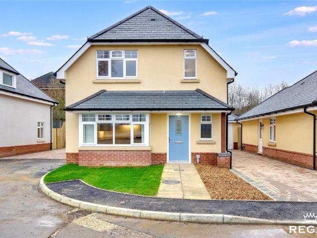 House for sale in Walworth Business Park, Barton Stacey