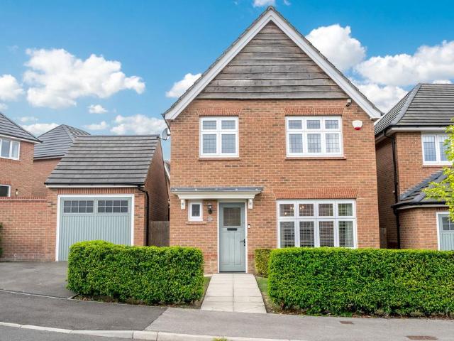 House for sale in Scissett, West Yorkshire