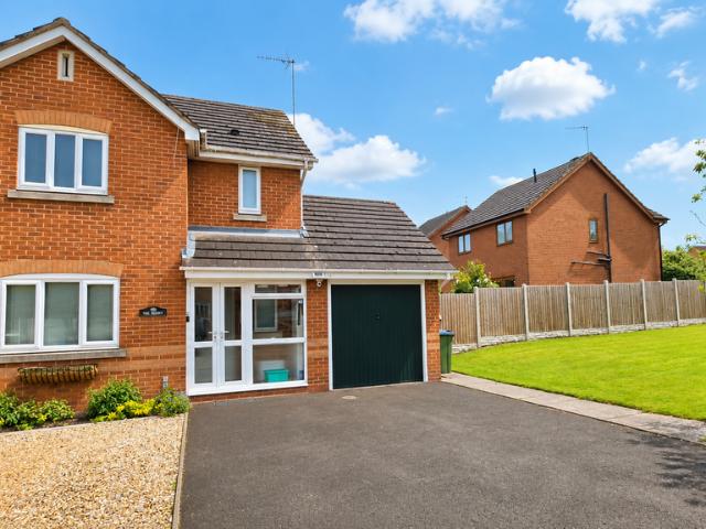House for sale in Tividale, West Midlands