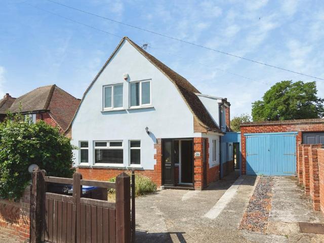 House for sale in West Cliff, Acol