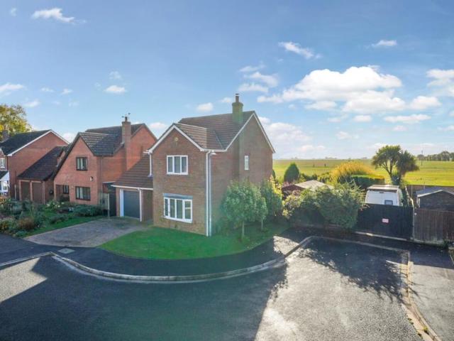 House for sale in Whaplode, South Holland