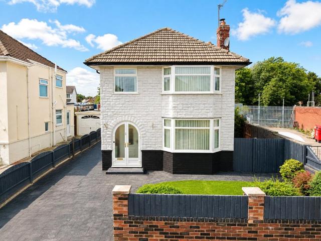 House for sale in Moreton, Wirral