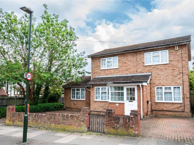 House for sale in Whitton, Greater London