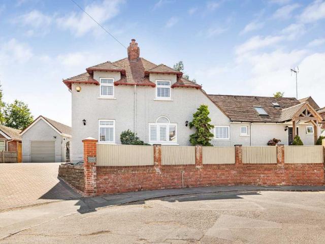 House for sale in Henley-on-Thames, Berrick Salome