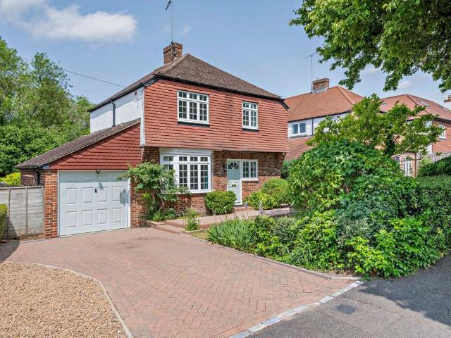 House for sale in The Butts, Kent