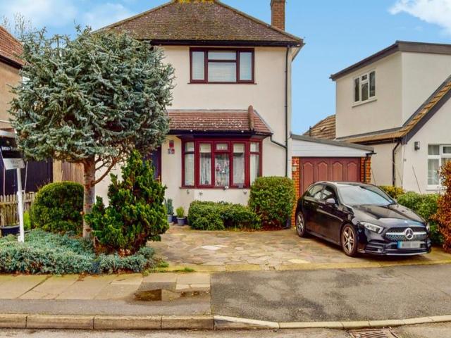 House for sale in Eastcote, Greater London