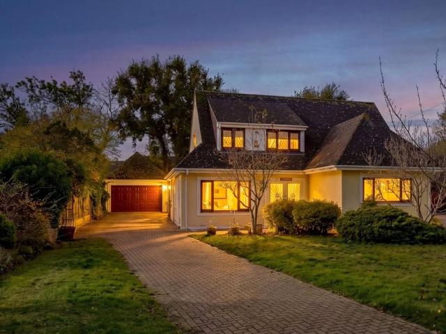 House for sale in Emerson Park, Greater London