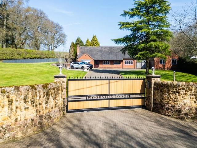 House for sale in Kingsley Moor, Staffordshire