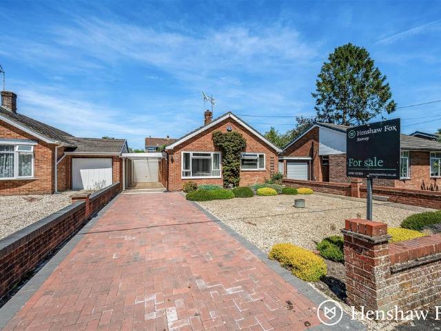 House for sale in Barton Stacey, Hampshire
