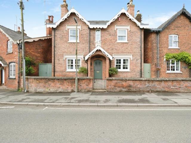 House for sale in Egginton, East Midlands