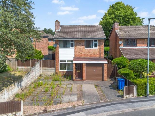 House for sale in Hood Manor, Warrington