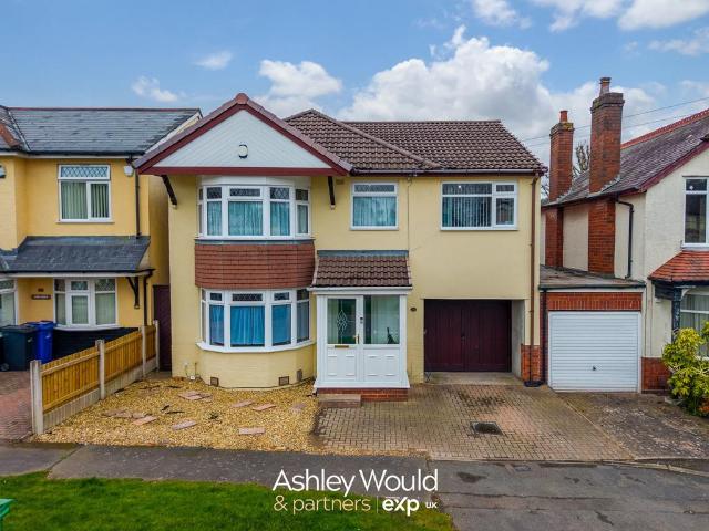 House for sale in Halesowen, West Midlands