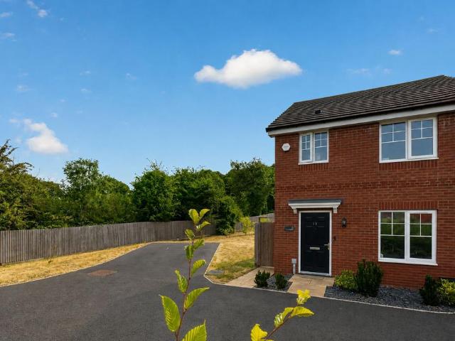 House for sale in Red Hill, Worcestershire