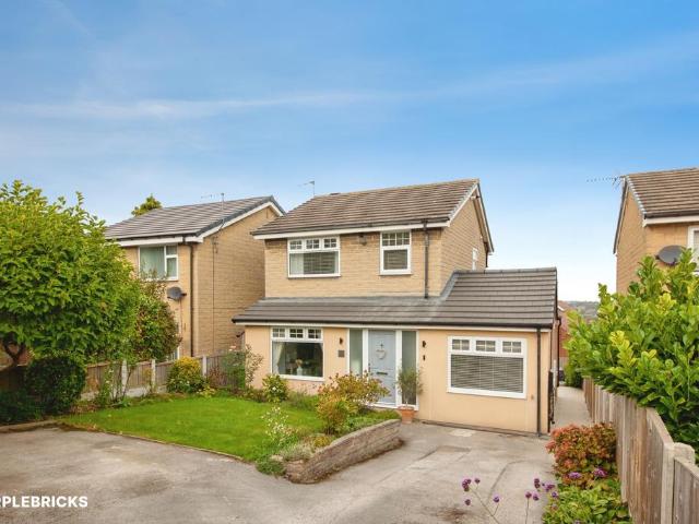House for sale in Crigglestone, West Yorkshire