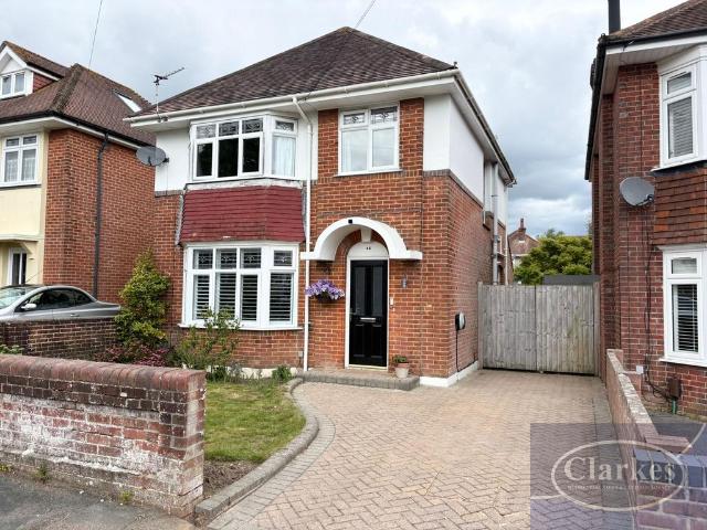 House for sale in Throop, Bournemouth