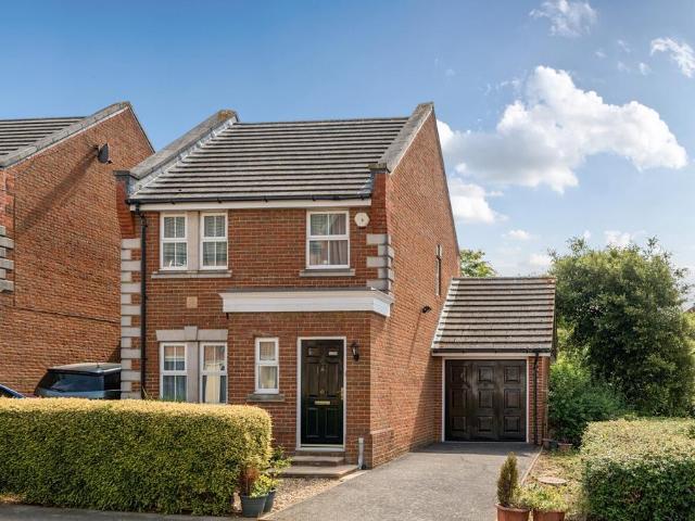 House for sale in Well Hall, Greater London