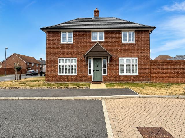 House for sale in Chipping Hill, Essex