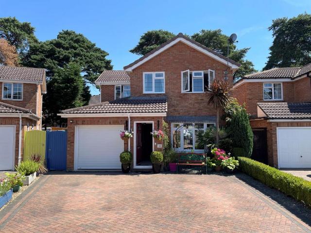 House for sale in Creekmoor, Poole