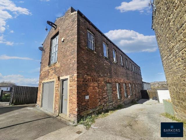 House for sale in Norristhorpe, West Yorkshire