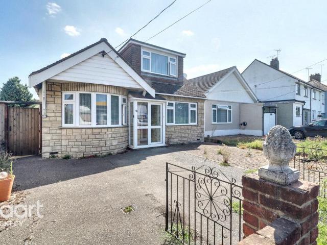 House for sale in Stroud Green, Barling