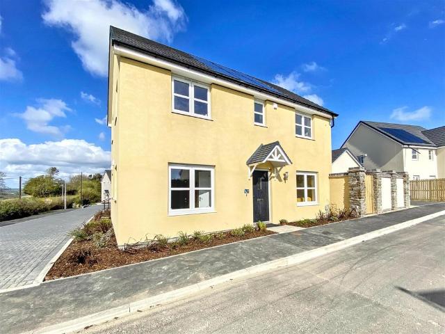 House for sale in Saundersfoot, Wales
