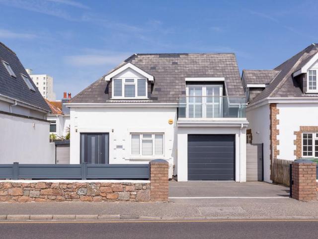 House for sale in Penweathers, Cornwall