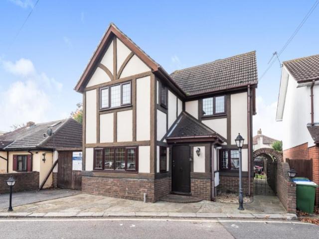 House for sale in Barnehurst, Greater London