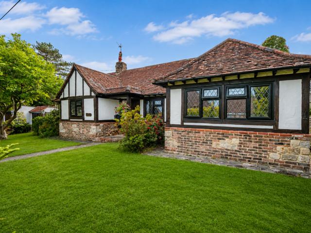 House for sale in Sandown Park, Kent