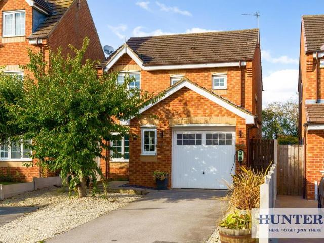 House for sale in Hut Green, Eggborough