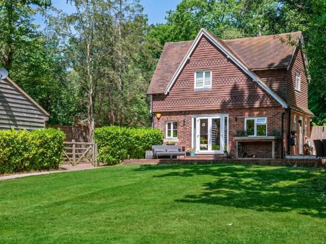 House for sale in The Butts, Kent
