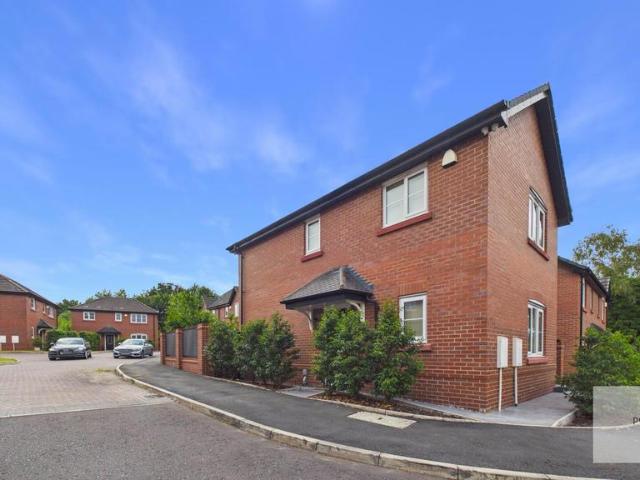 House for sale in Chesham, Bury