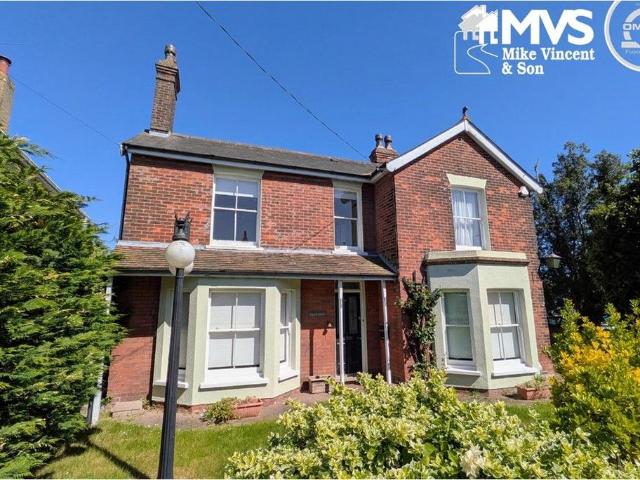 House for sale in Dale Hill, Essex